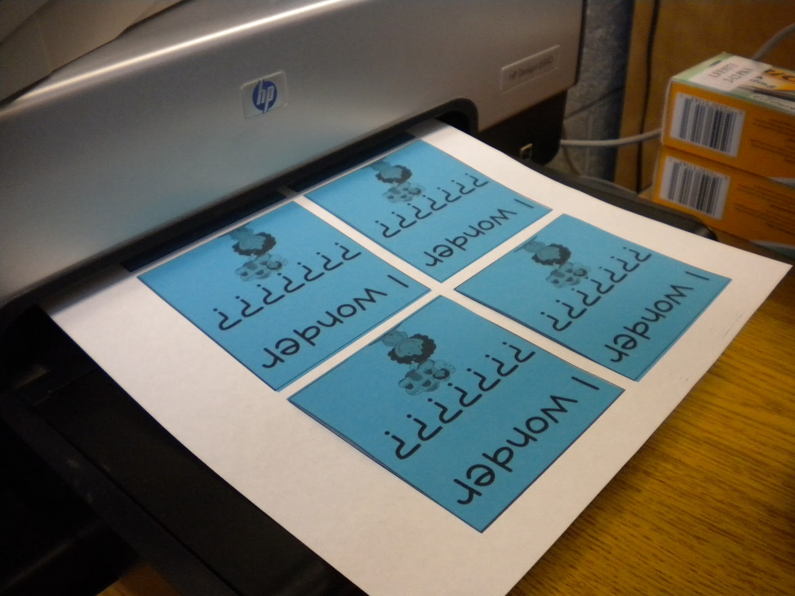 What's The Buzz in First: Printable Sticky Notes {Freebie}