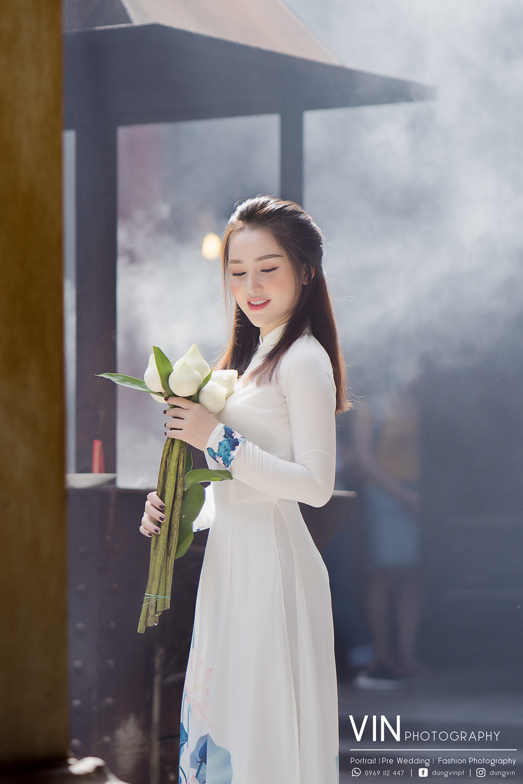 Vietnamese beautiful model - Ao dai Vietnamese traditional long dress