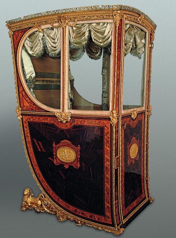 Eye For Design Sedan Chairs........A Beautiful Way To Travel