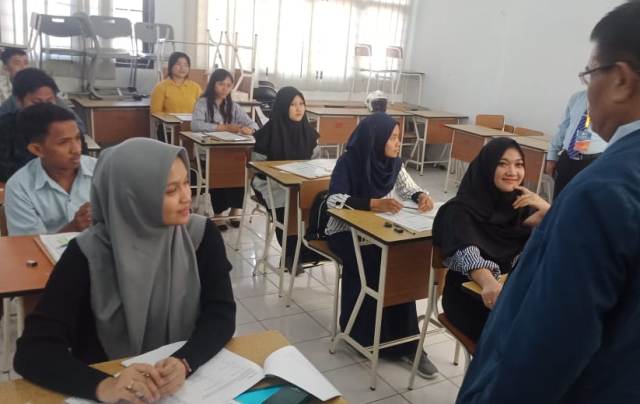 Peminat Jalur Mandiri Unm 6 000 Orang Kuota Hanya 2 000 An Kursi Pedoman Karya