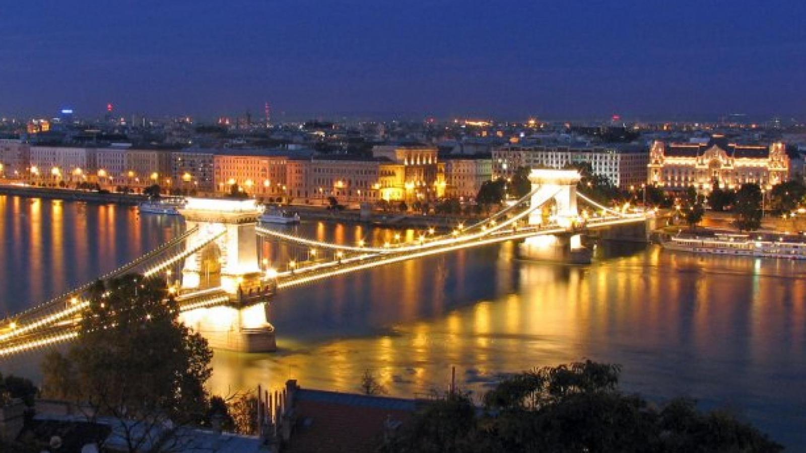  Bridges  Bridges  Budapest 