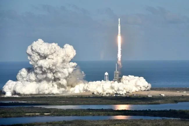 The Falcon Heavy rocket sent to the cosmos, in addition to an electric vehicle, a secret cargo