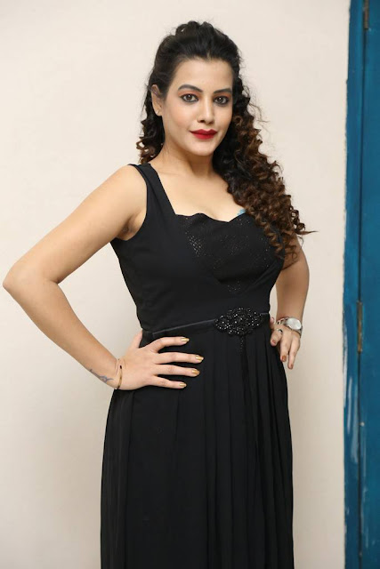 actress sleeveless pics diksha panth black dress actress sleeveless pics diksha panth black dress