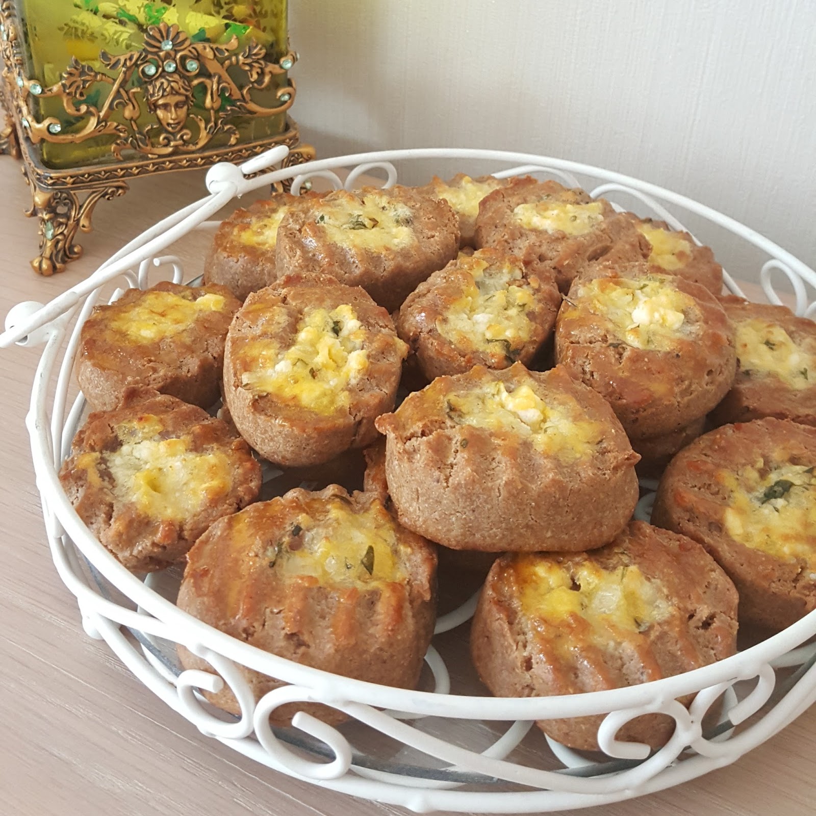 Ev yapımı hamur işleri: süzme peynir ile cupcakes. reçete Ev yapımı hamur işleri: süzme peynir ile cupcakes. reçete