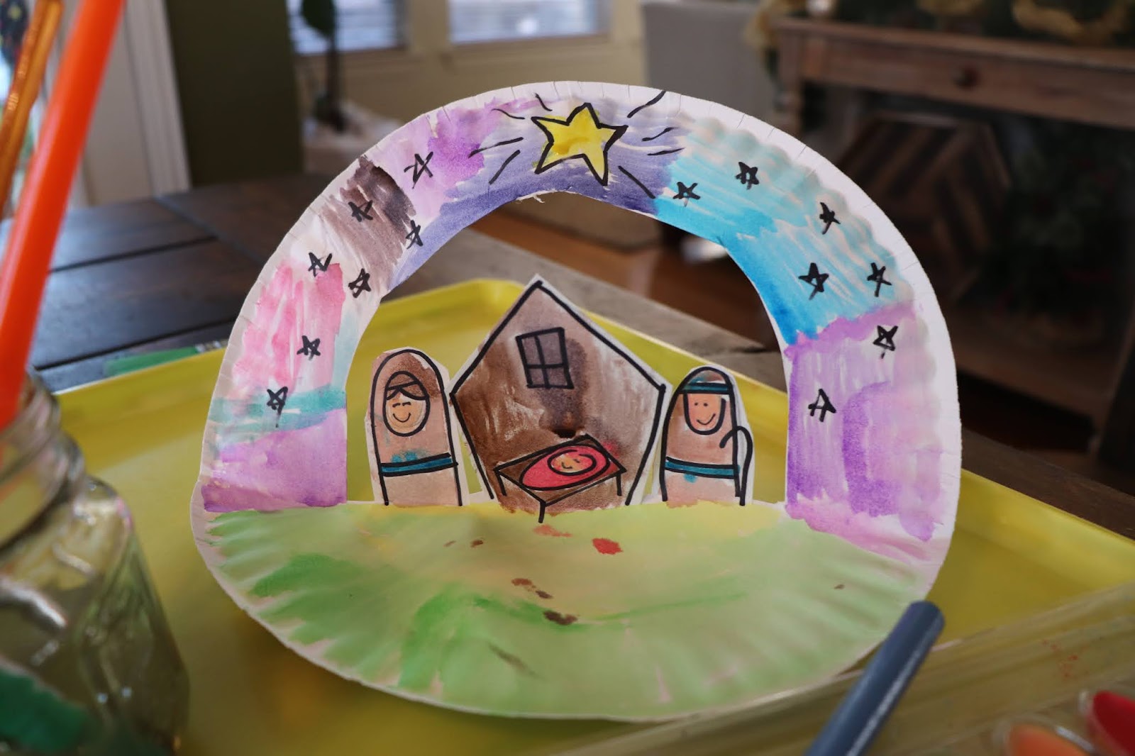 Momfessionals Paper Plate Nativity