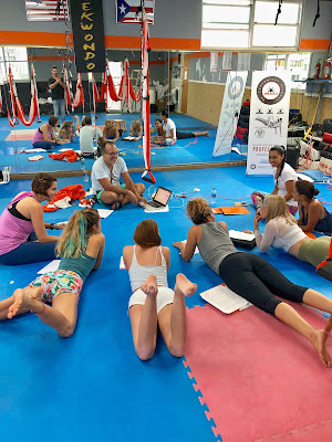 yoga aéreo tonificacion-deotx-anti-age-rejuvenecimiento-3-beneficios-ayurveda-inspiran-metodo-aeroyoga-yoga-aereo-aerea-air-fly-flying-columpio-hamaca-trapeze