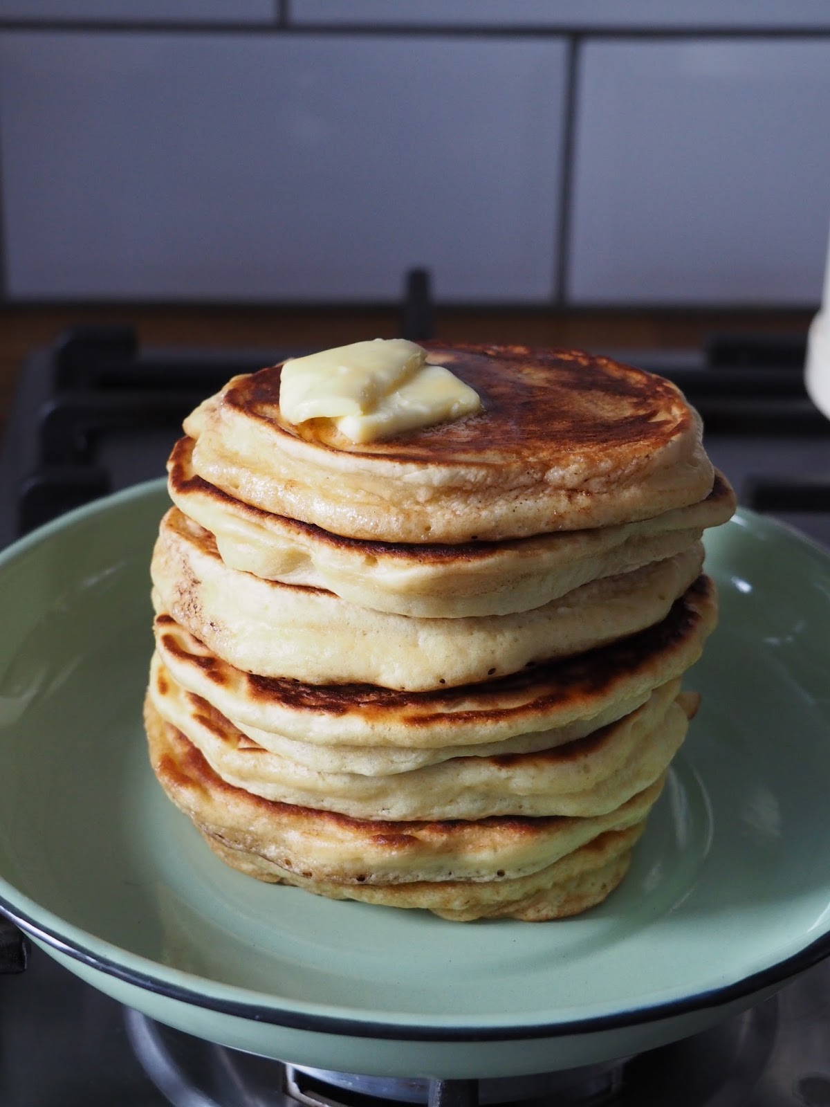Fluffig Fluffige Pancakes / Super Fluffy Pancakes (Deutsch & English