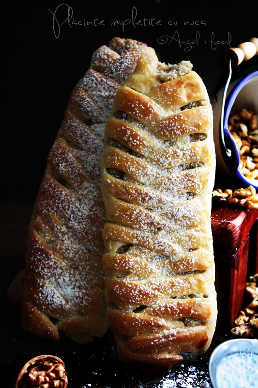 Placinte impletite cu nuca