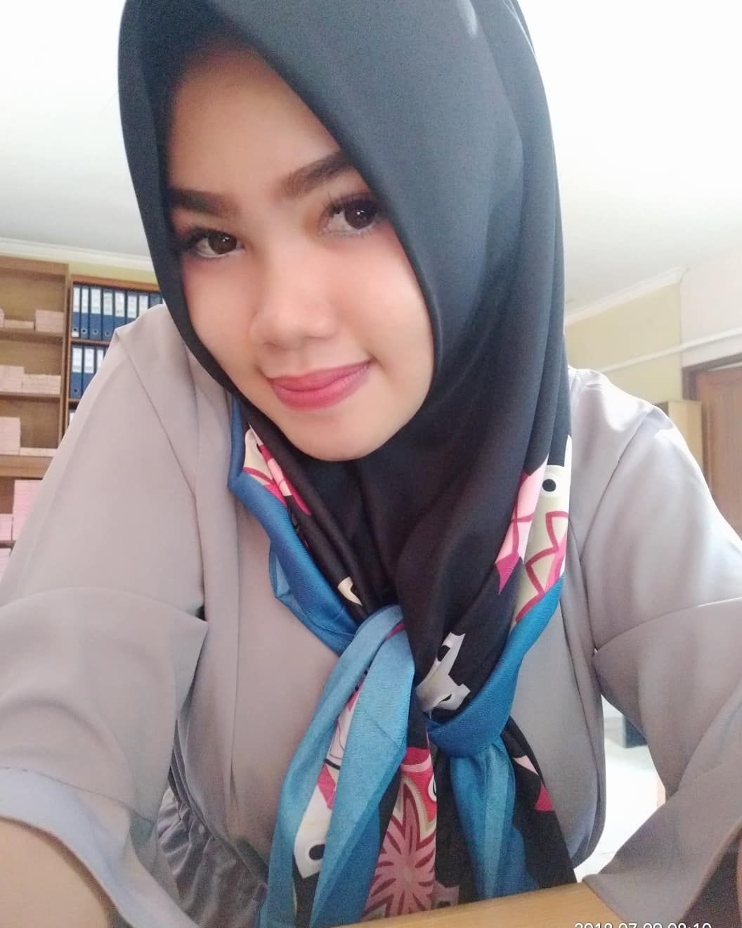 Koleksi Foto jilbab cantik yang berprofesi pegawai PNS di instagram