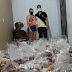 Equipe do Cuité Solidário entrega cestas básicas