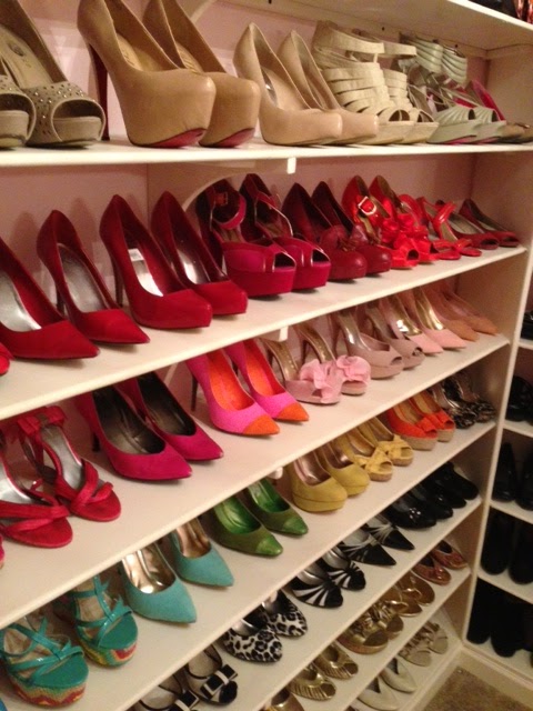Life in the Barbie Dream House: Shoe Closet!!
