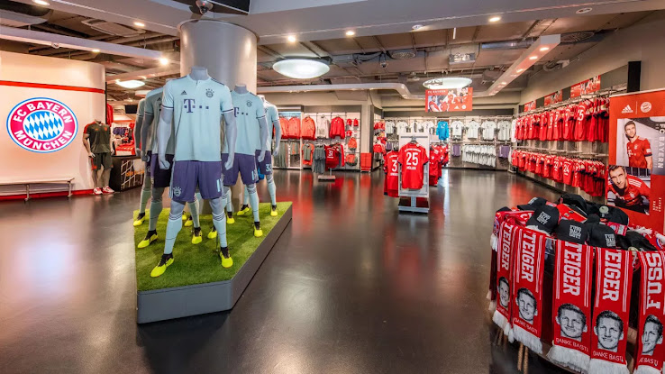 Bayern München Presents Allianz Arena in All-New Bayern Look - Footy ...