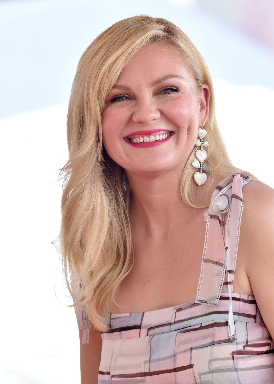 Kirsten Dunst – Honor With Star on The Hollywood Walk of Fame in Hollywood