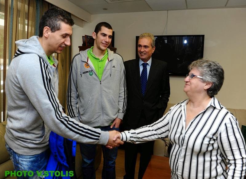 Μοίρασαν αγάπη, χαμόγελα και δώρα (pics)