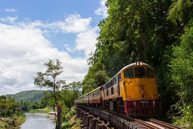 Prendre le train de Bangkok vers Kanchanaburi