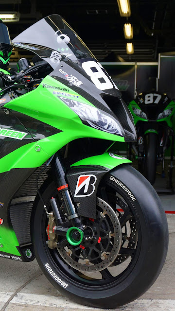 IPhone and desktop sports bike motorcycle wallpaper IPhone and desktop sports bike motorcycle wallpaper