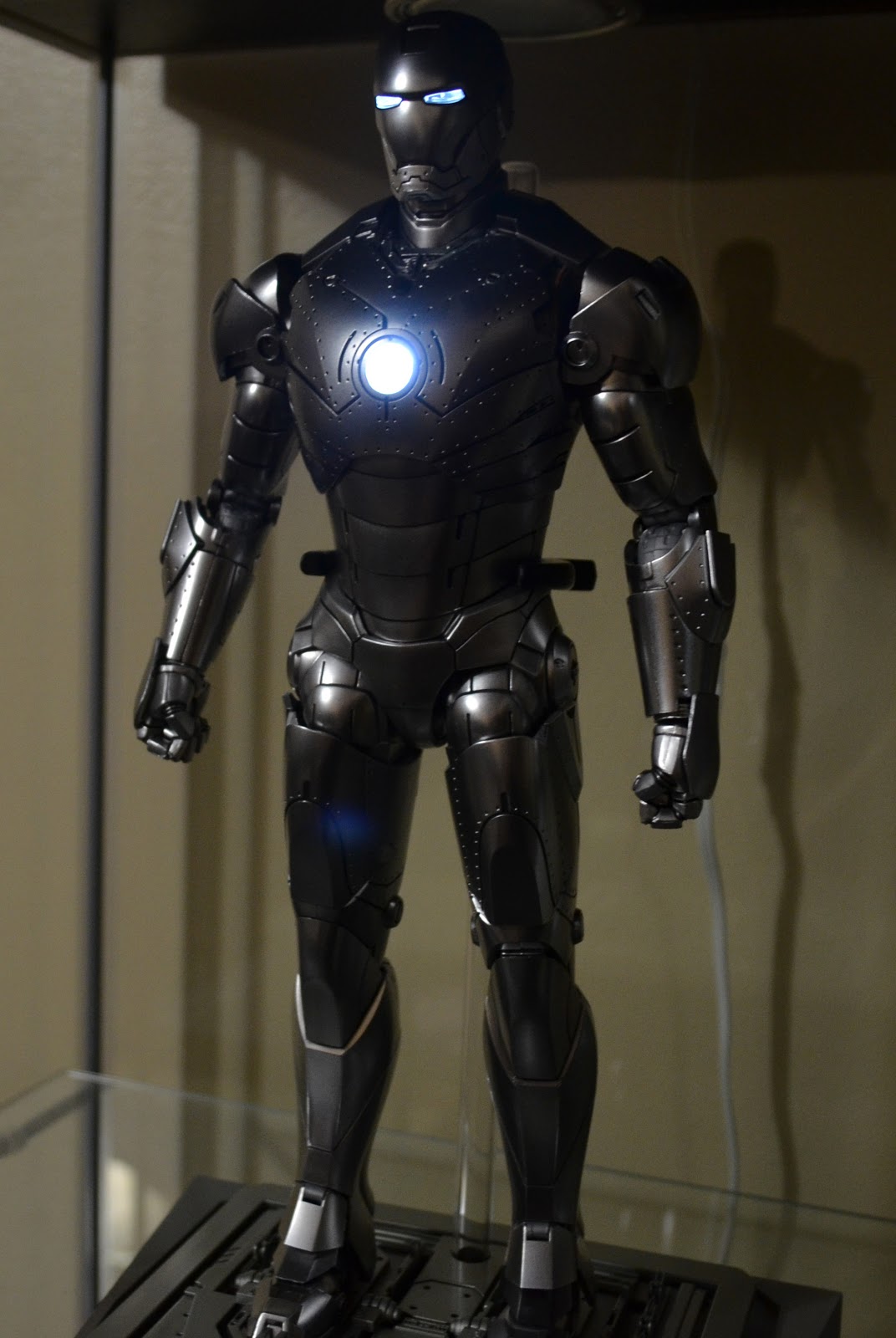 TheEvilEmpire: Hot Toys Iron Man Mark II Sixth Scale Figure (Armor ...
