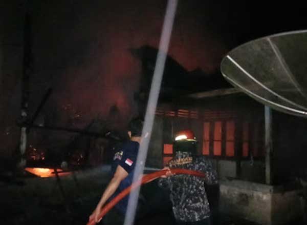 Rumah Guru SDN 34 Napar Payakumbuh Terbakar