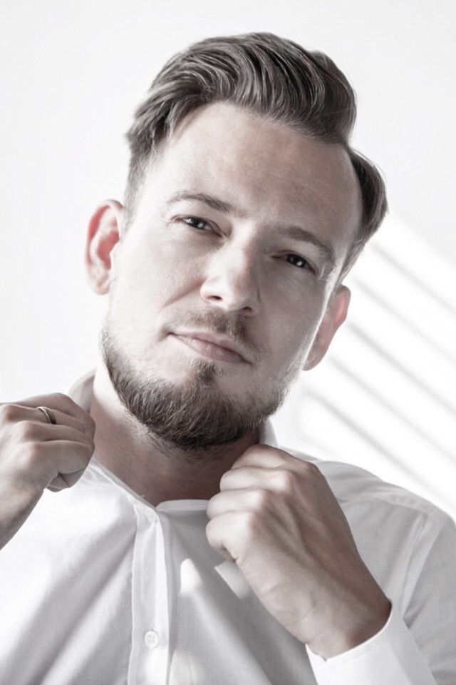 Meet Bastian von der Eltz The Graphic Designer and Photoshop trainer From Hamburg Germany