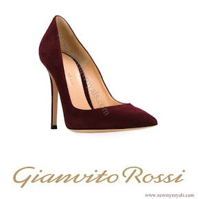 Gianvito-Rossi-suede-and-leather-pumps.jpg
