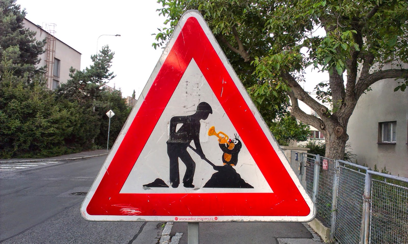 вместо пътеводител: Пътни знаци и табели