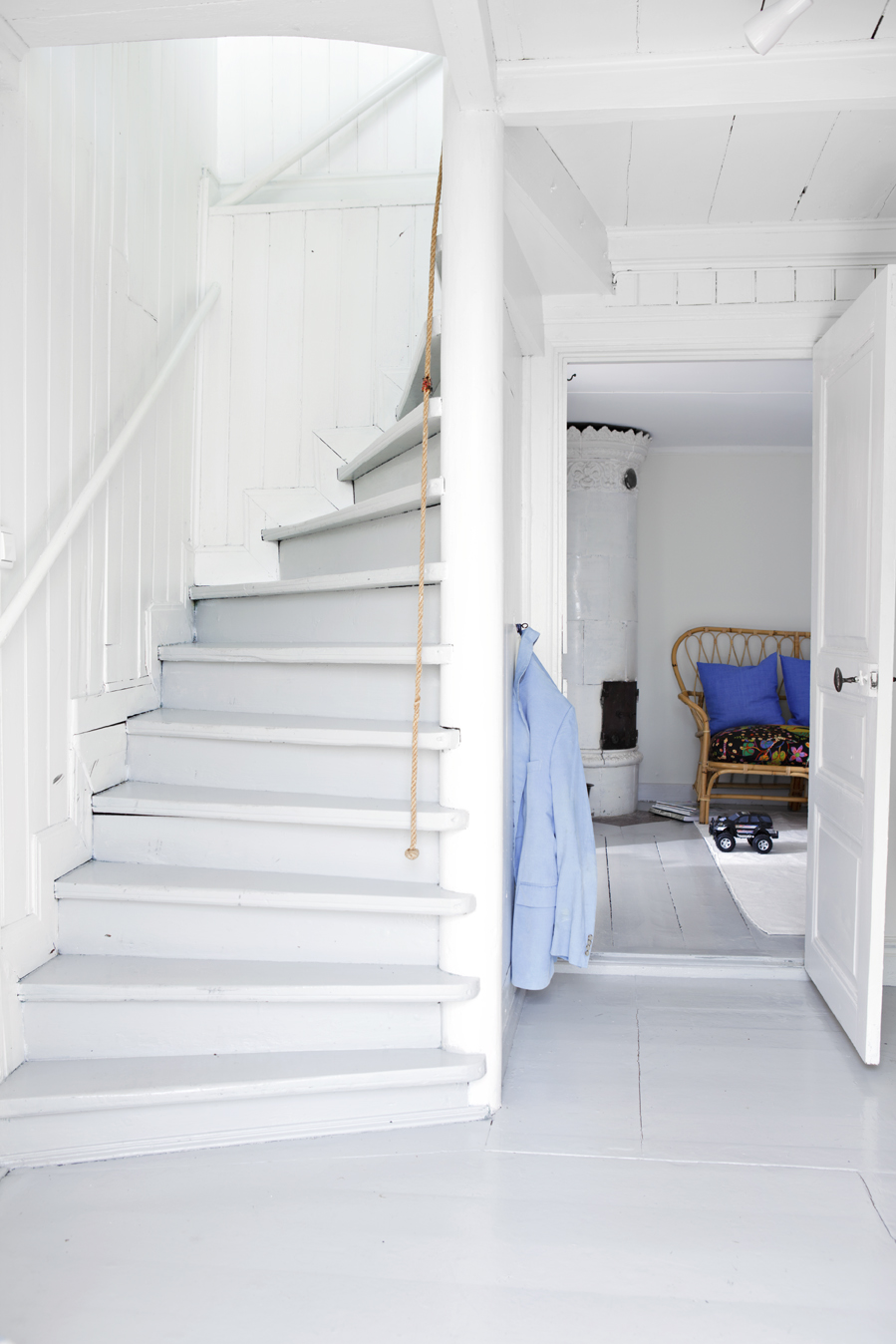 Idehadas Interior Design: AZUL SOBRE BLANCO