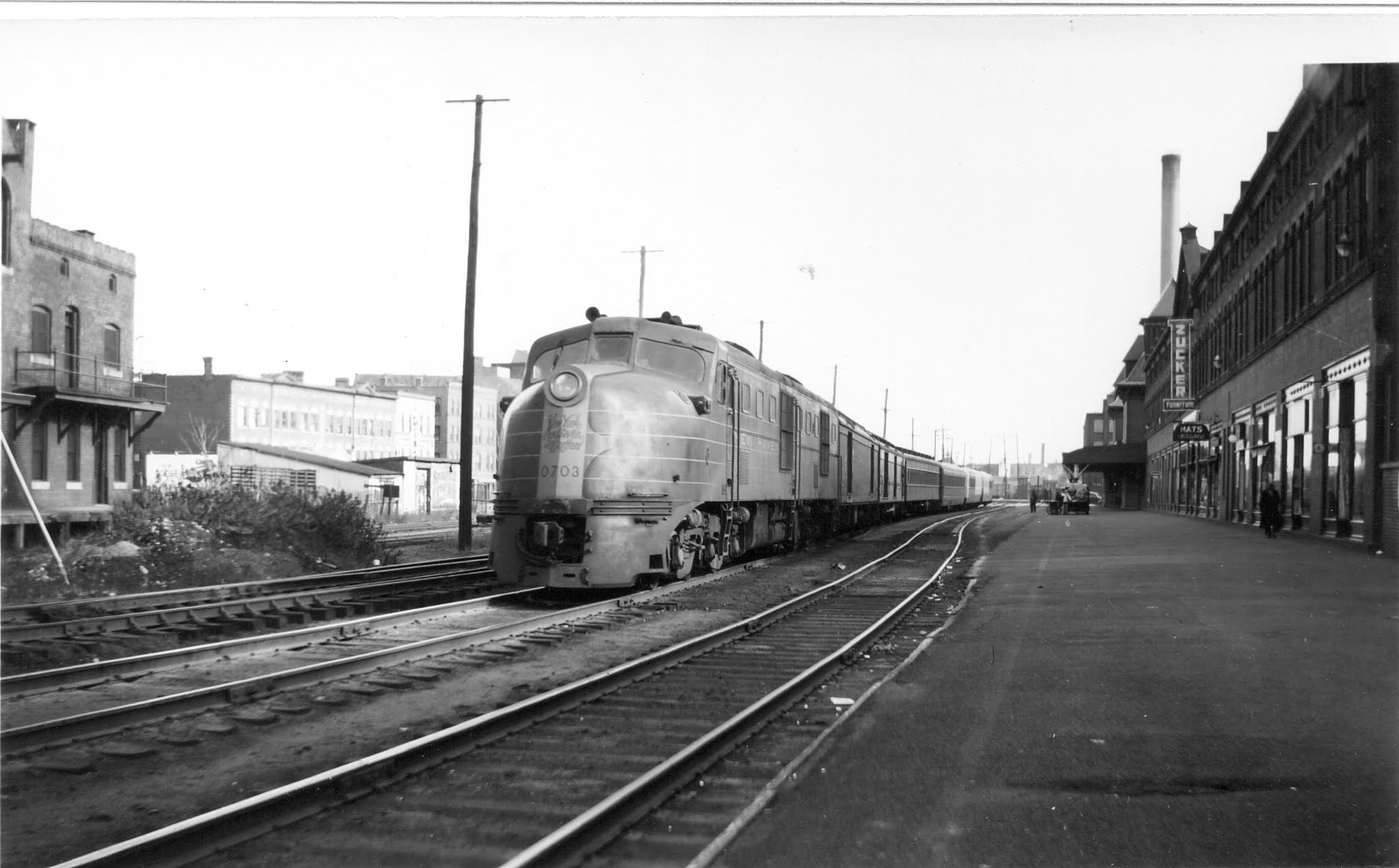 Randy's Layout Blog: DER-1 (DL-109) Locomotives