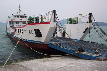 Kapal RoRo Kapal RoRo