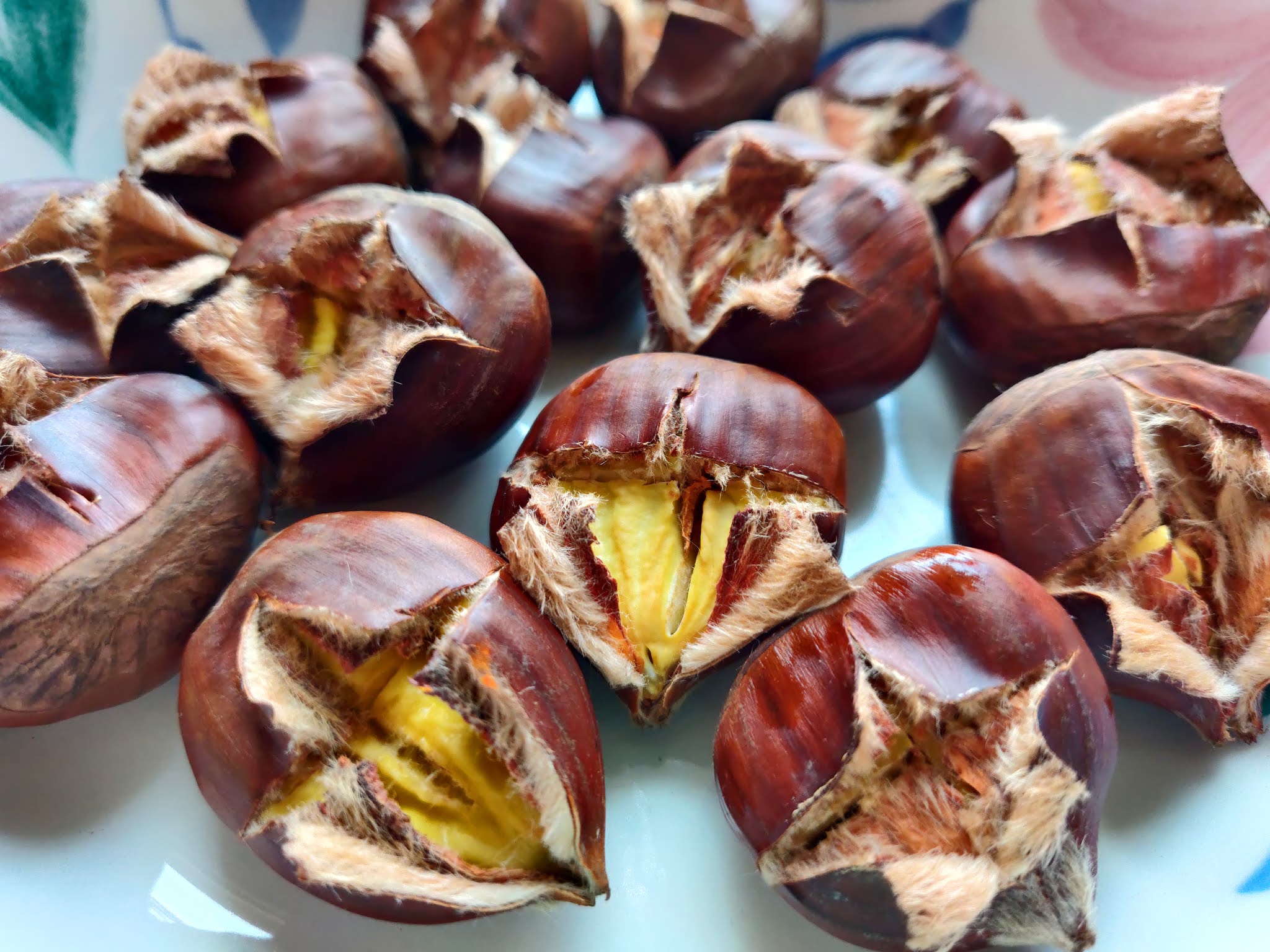 Ovenbaked chestnuts recipe. How to roast chestnuts.