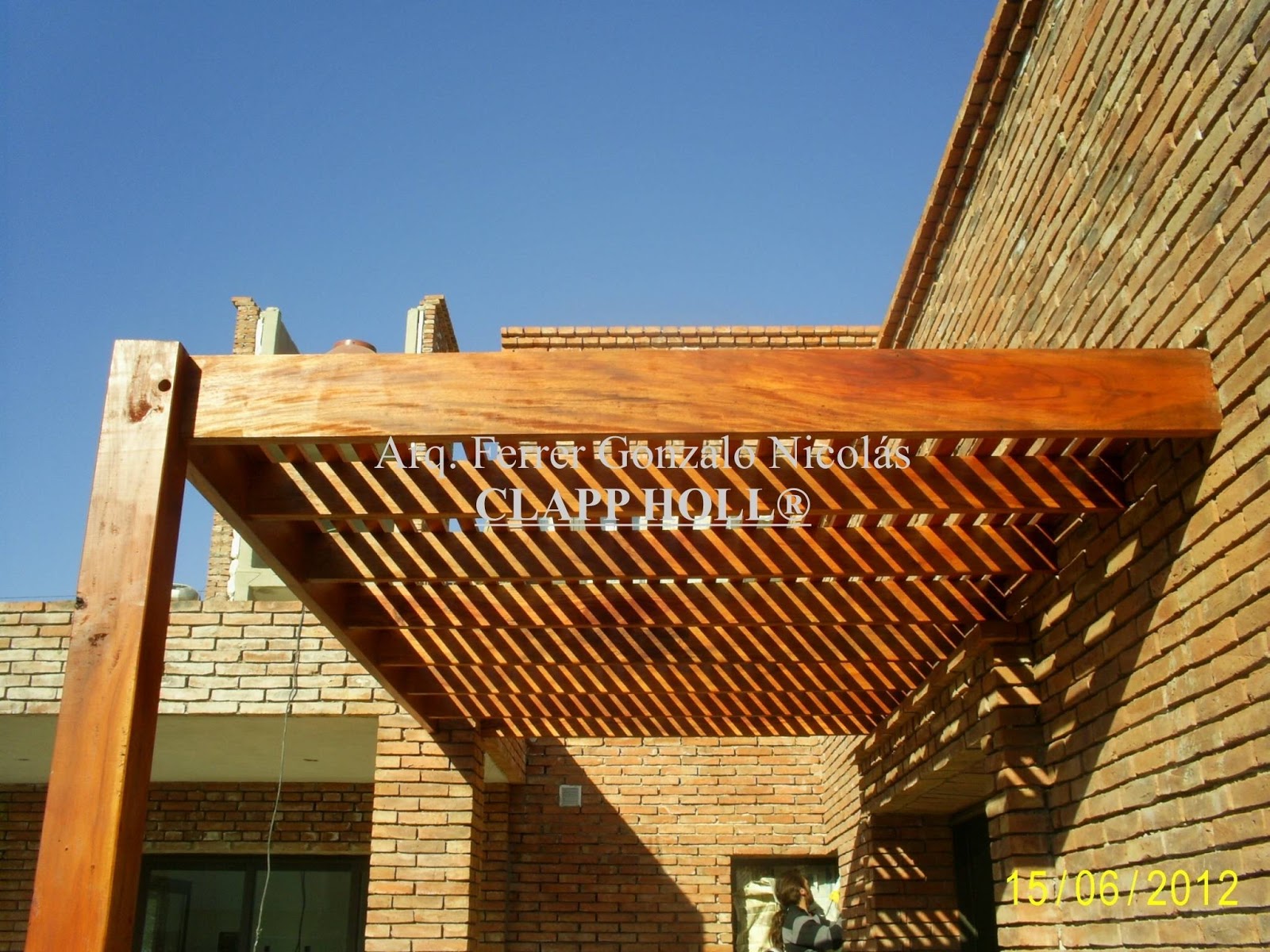 PÉRGOLAS CLÁSICAS DE MADERA CLAPP HOLL CÓRDOBA Clapp Holl® y