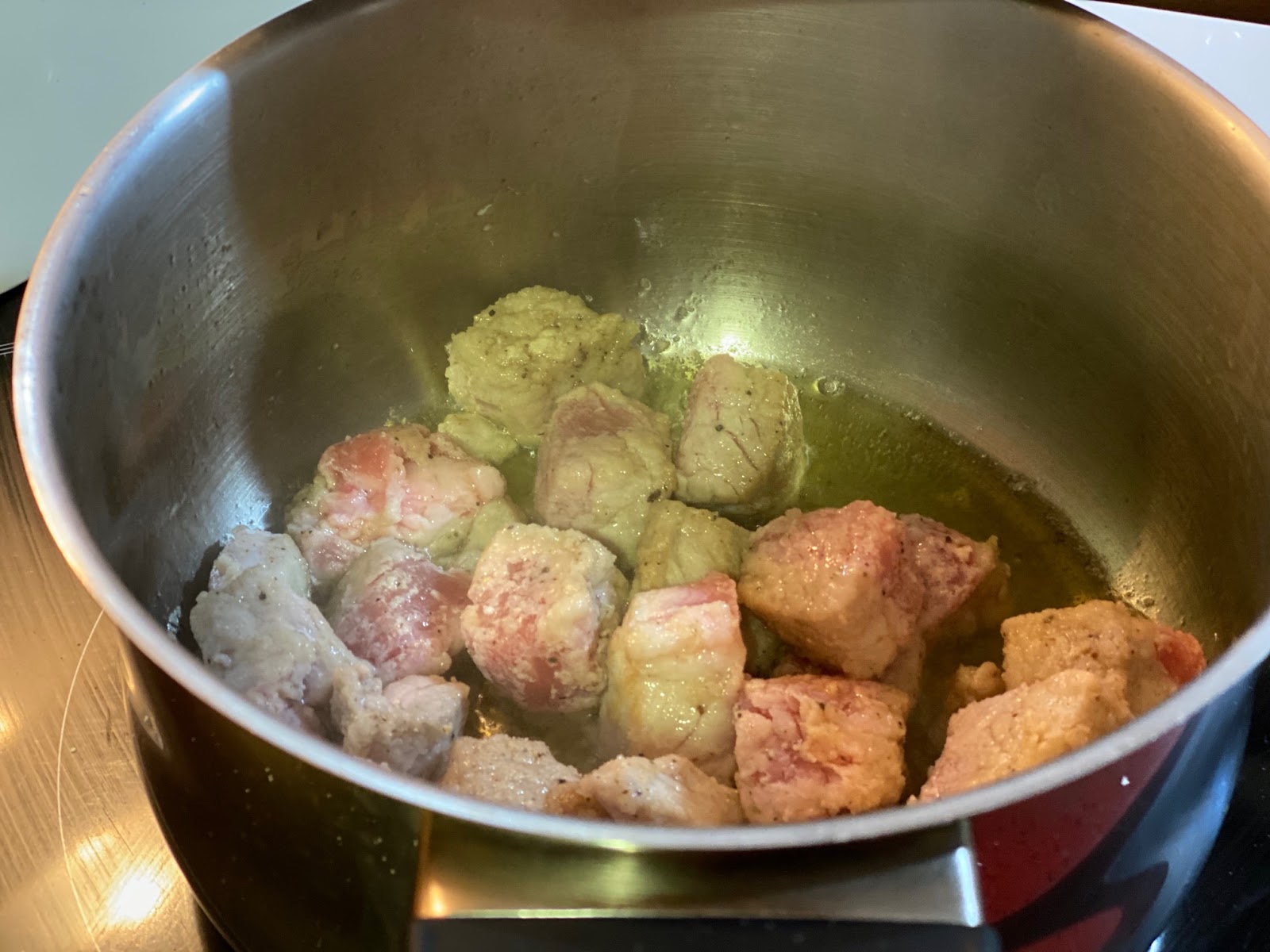 Estofado de cerdo inglés en salsa Worcestershire