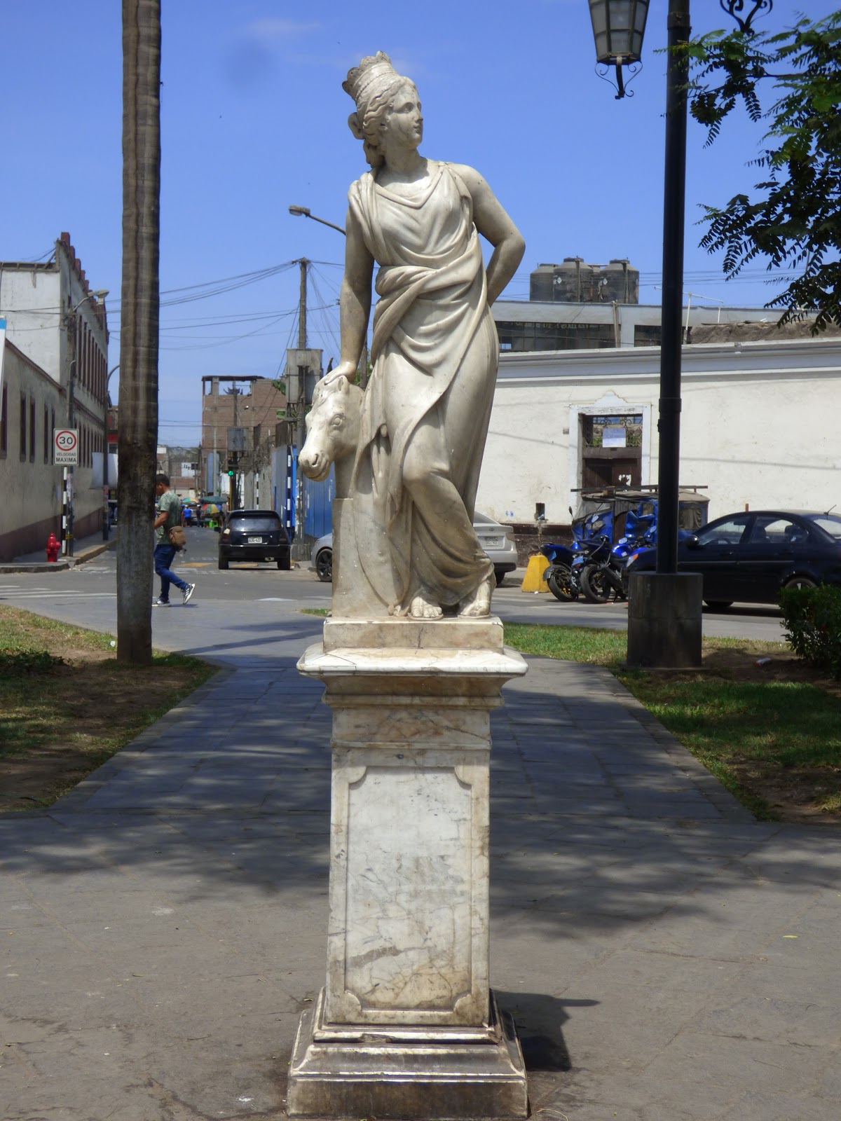 EL HOMBRE Y SU HISTORIA