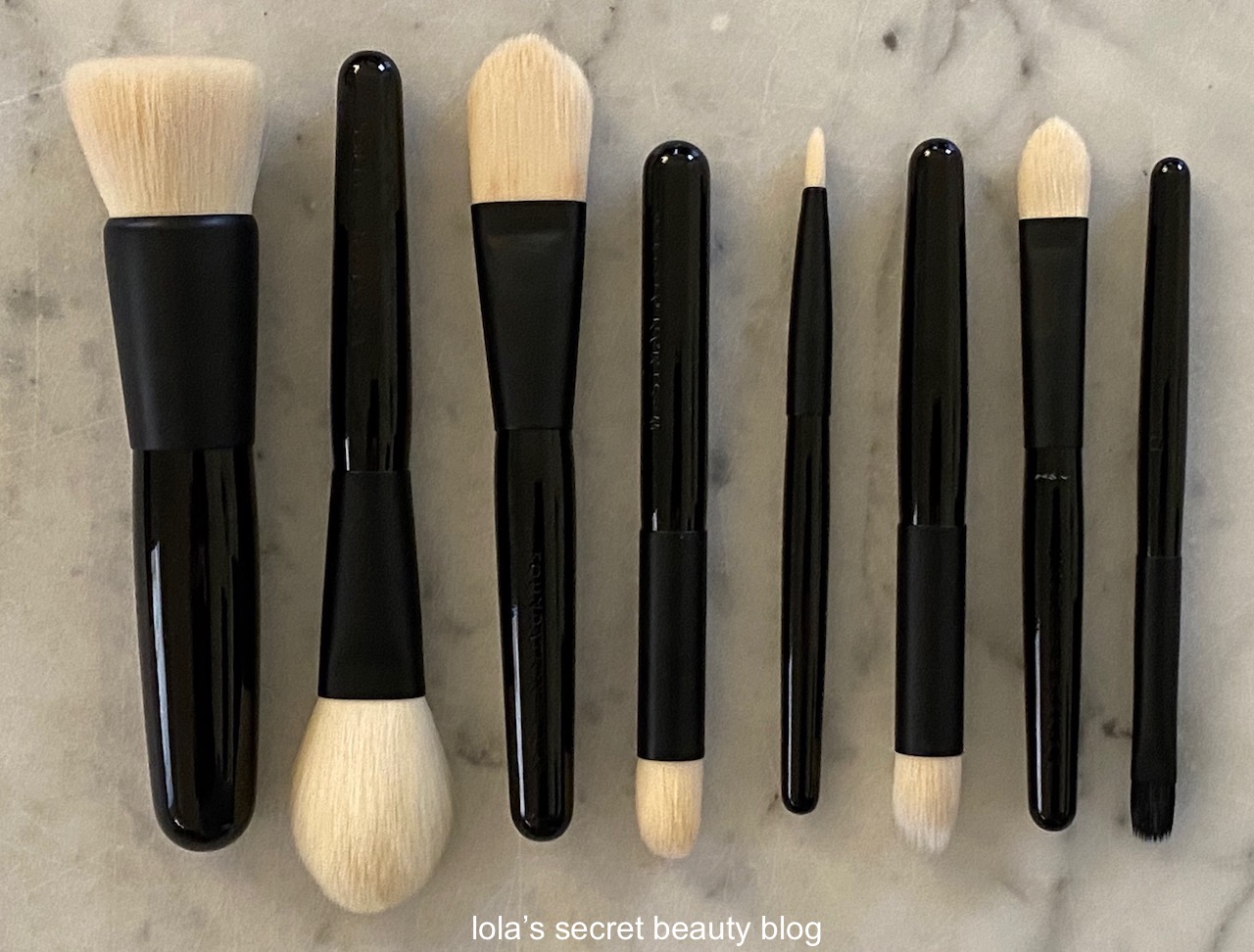 lola's secret beauty blog Westman Atelier Powder Brush Review