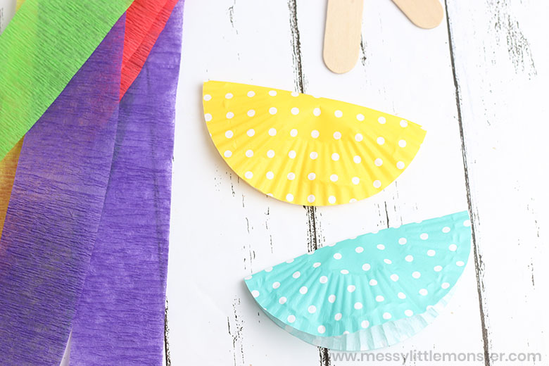 Cupcake Liner Jellyfish Craft - Jellyfish Puppets - Messy Little Monster