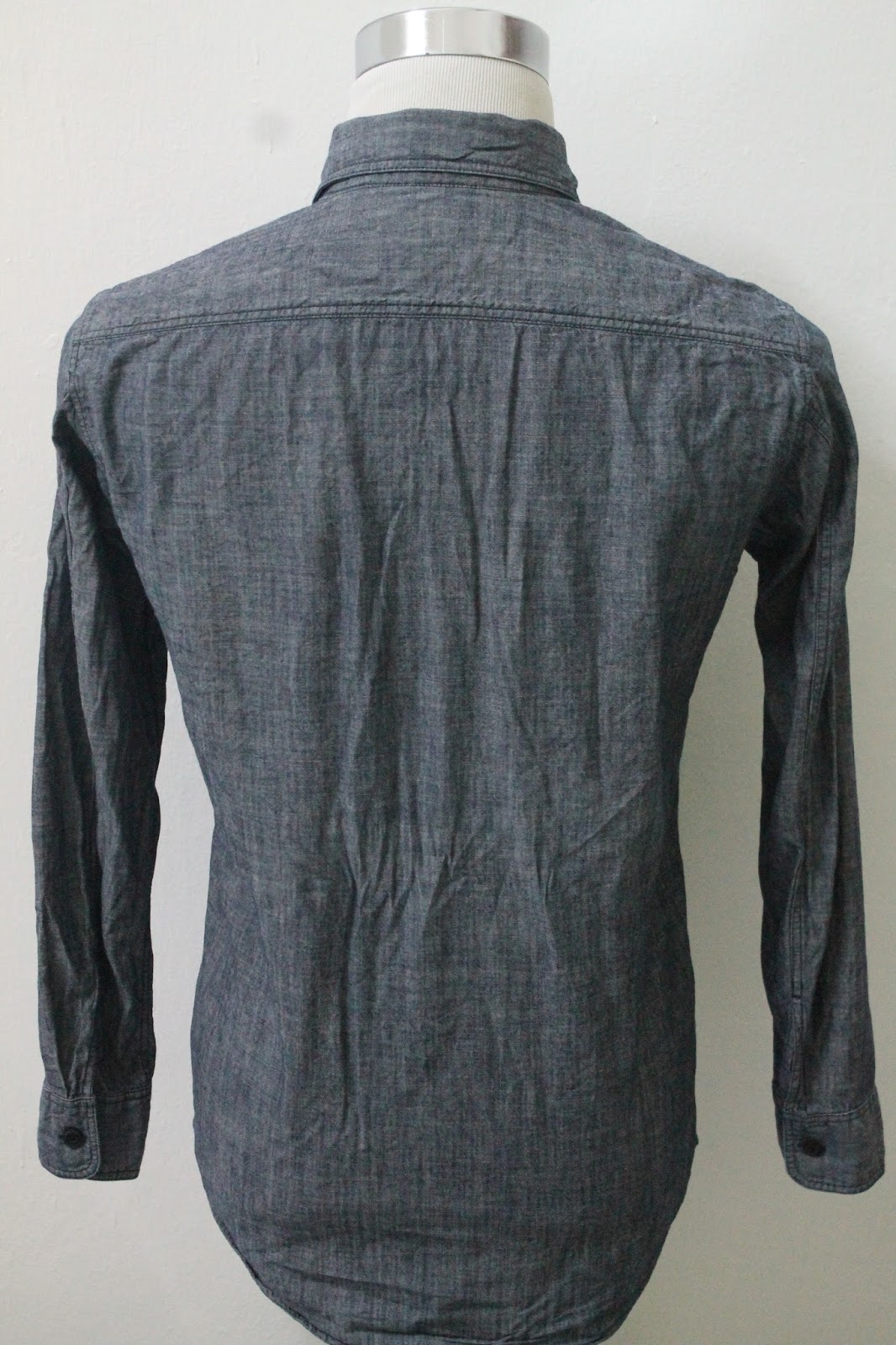 BUNDLEBARANGBAEK UNIQLO Kemeja Chambray.