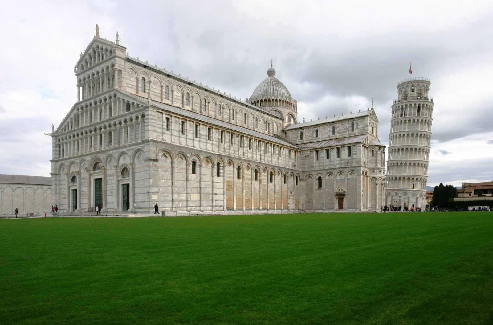 12 Romanico nella Repubblica Marinara di Pisa il Duomo e Campo dei