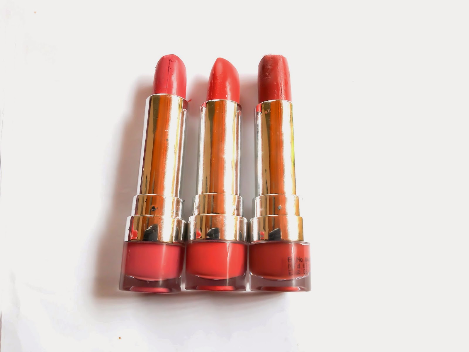 Fuchsia World Viana Lipstick Review