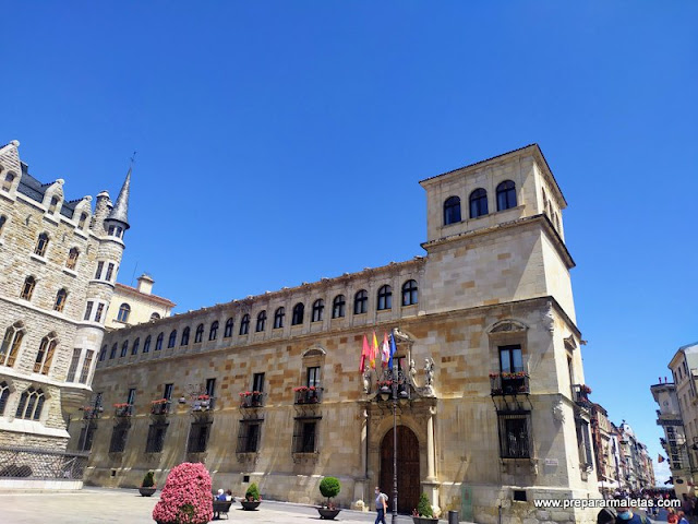 Visitar Palacio Guzmanes de León