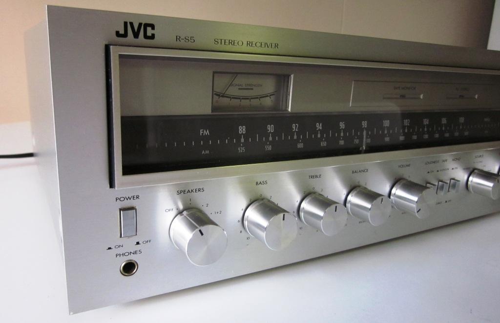 Speakerholic JVC RS5 Receiver