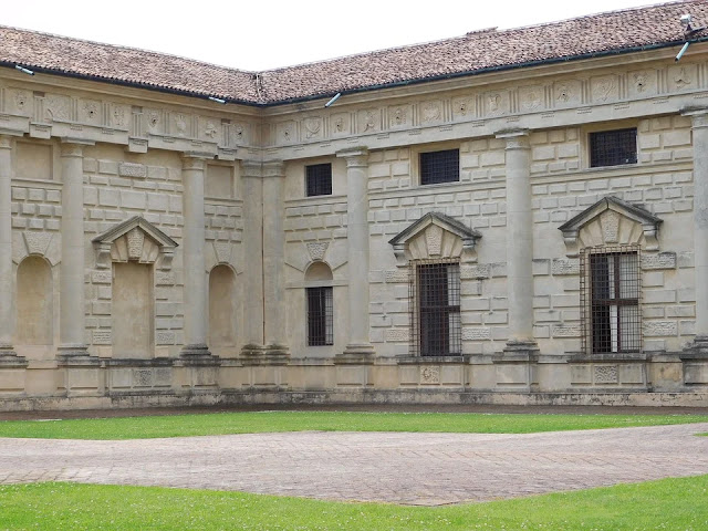 palazzo del Te-Mantova-palazzo-architettura