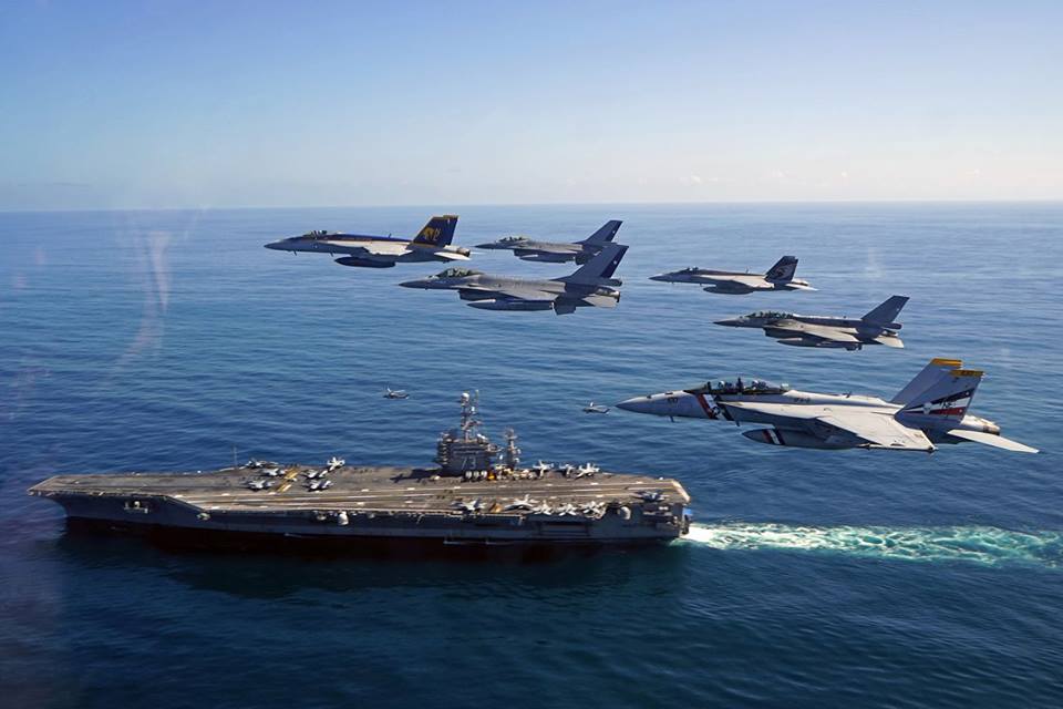 En el Ejercicio Blue Sky V participaron aeronaves de combate de la Fuerza Aérea de Chile y del portaaviones “George Washington” de Estados Unidos.