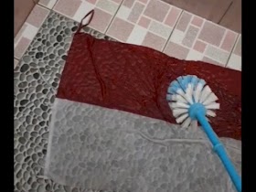 Beredar Video Bendera Merah Putih Dicuci Pakai Sikat Toilet, Netizen Geram