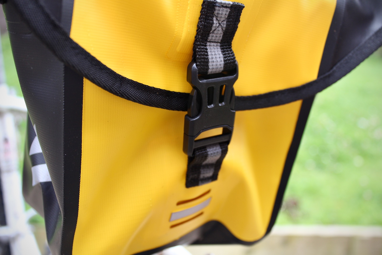 Review Craft Cadence Small Waterproof Handlebar Bag