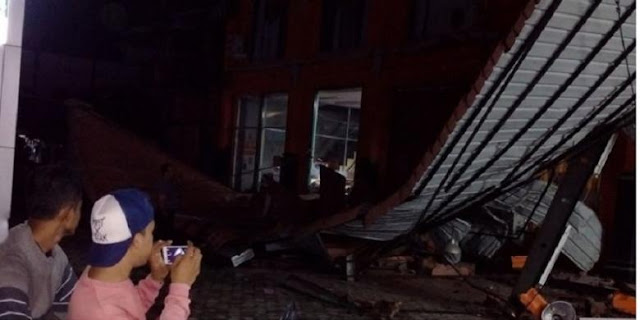 Saat Gempa di Aceh, Beberapa Bangunan di Pidie Jaya Runtuh Saat Gempa di Aceh, Beberapa Bangunan di Pidie Jaya Runtuh