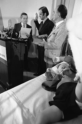 La toma de posesión de Joe Biden como senador por Delaware, en el hospital en que su hijo Beau estaba ingresado