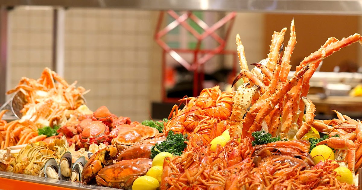 Crab and Lobster Seafood Buffet at Carousel, Royal Plaza on Scotts