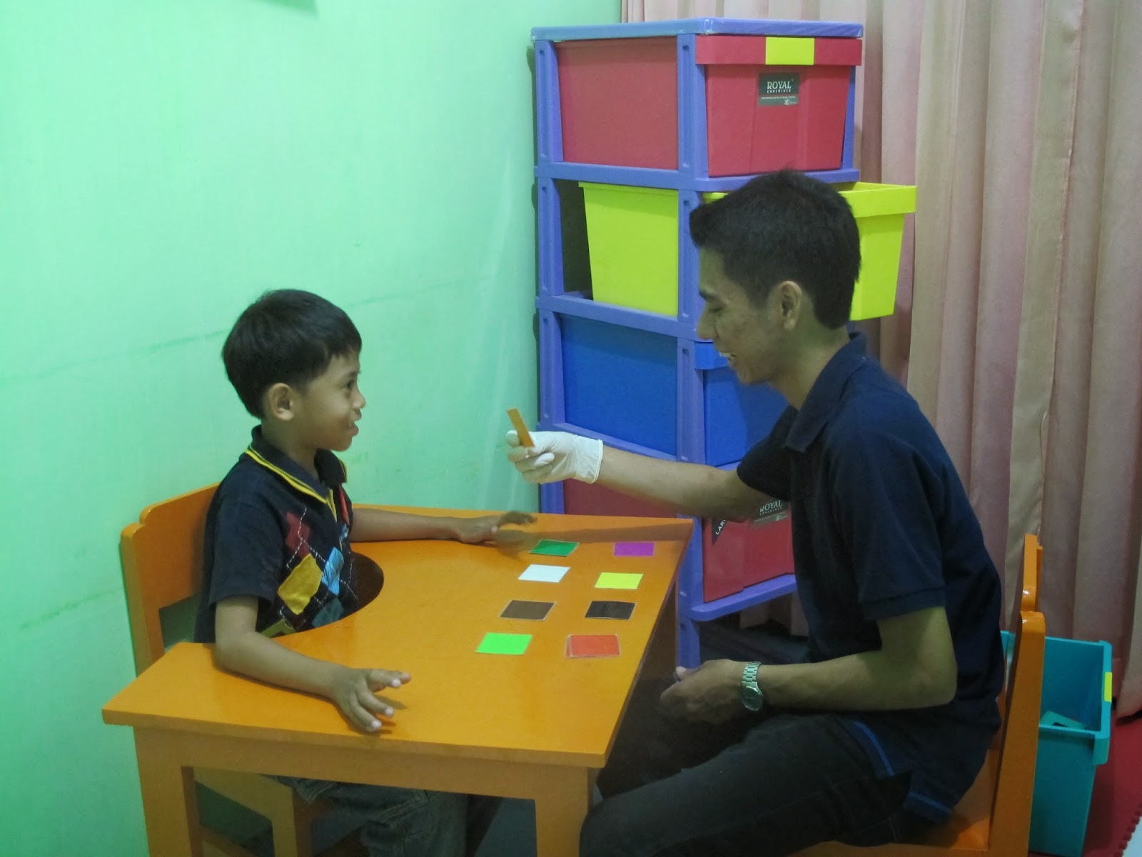 Gshop Peralatan Terapi & Mainan Edukatif: MEJA TERAPI