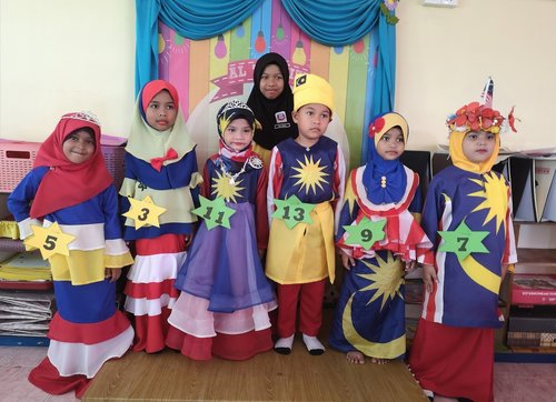 Fesyen Baju Merdeka Kanak-Kanak Pra Sekolah Kebangsaan Padang Midin
