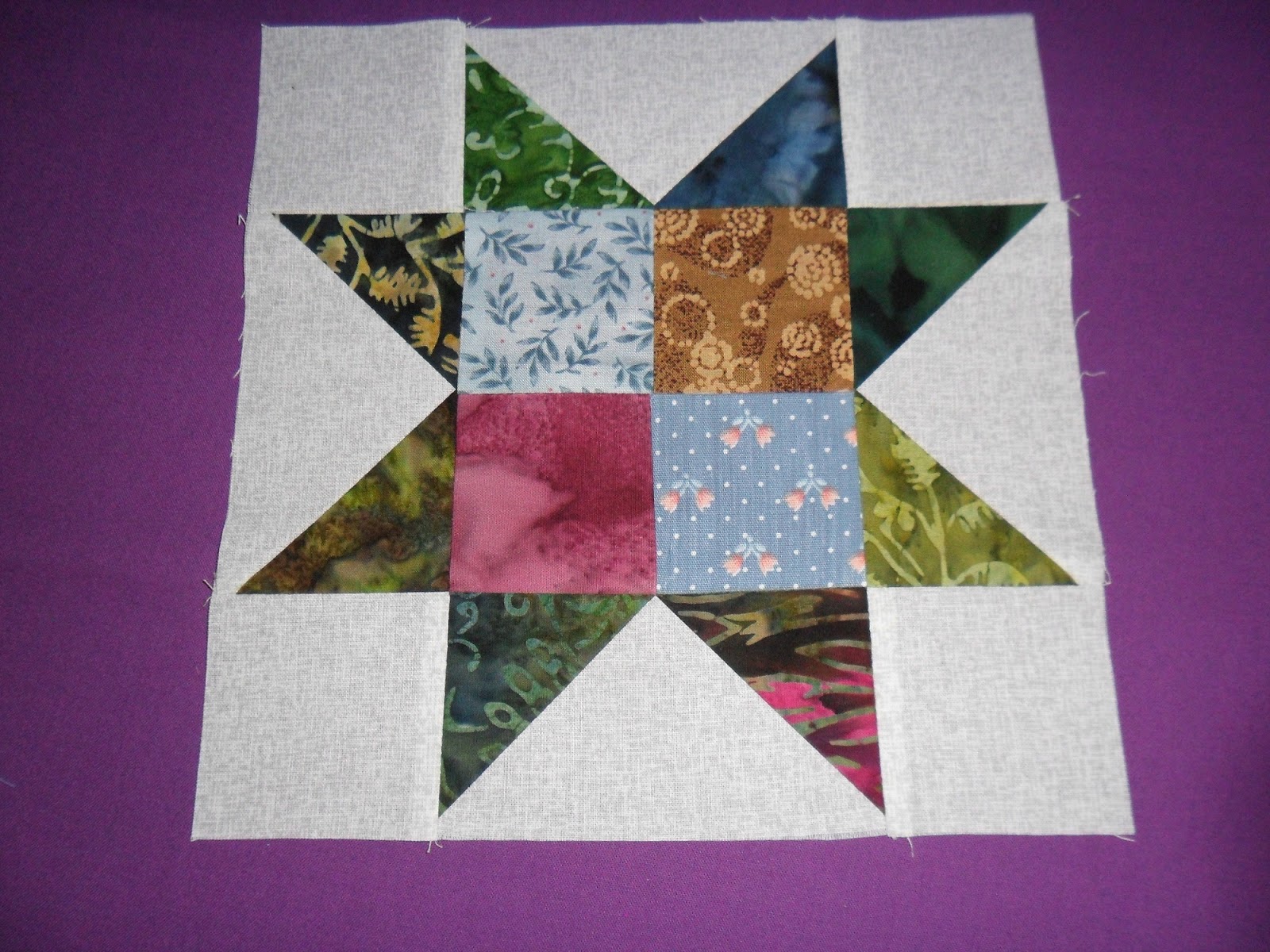 Pine Point designs: Scrappy Star Block