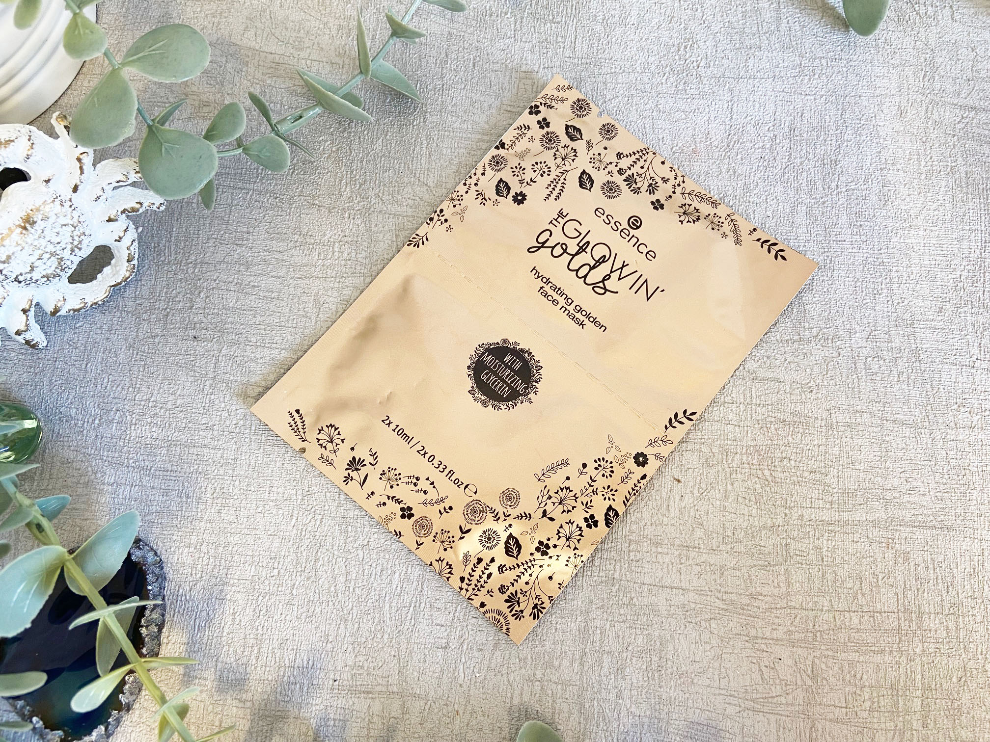 Kathryn's Loves The Essence The Glowin' Golds Collection Review